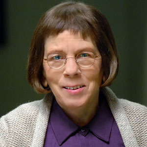 Linda Hunt Highest-Paid Actress in the World - Mediamass
