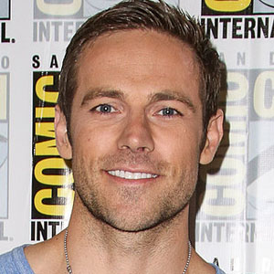 Dylan Bruce to Be a Dad? 